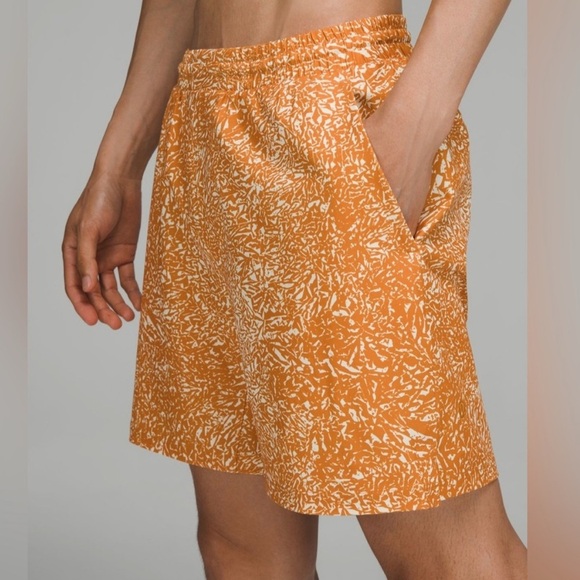 Lululemon Pool Short 7” (Crunch Max Lemon Sorbet Autumn Orange) XL - Picture 3 of 8